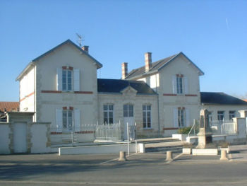 Mairie de Saint-Laurs (79)