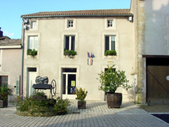 Mairie de Saint-Marc-la-Lande (79)